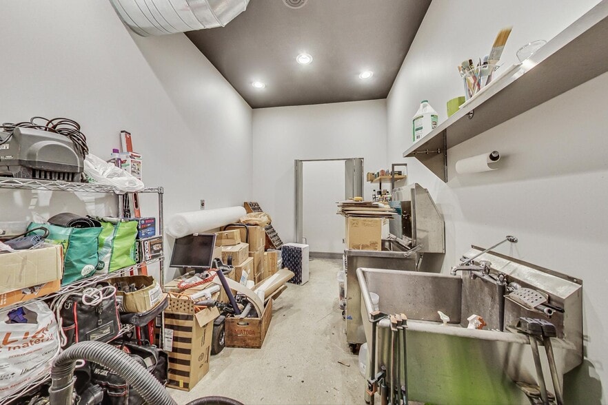 More Photos Of 3316-3318 N Halsted St, Chicago Apartments For Lease