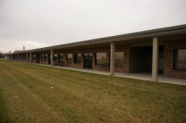 More Photos Of 835 S 9th Ave, Haubstadt Office For Sale