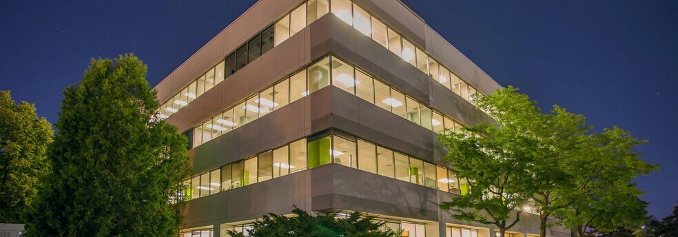 More Photos Of 2121 Argentia Rd, Mississauga Office For Lease