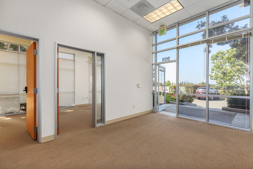 More Photos Of 909-943 Corporate Way, Fremont Research And Development For Lease