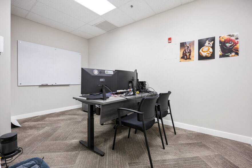 More Photos Of 1256 Waterford Dr, Aurora Medical For Sale