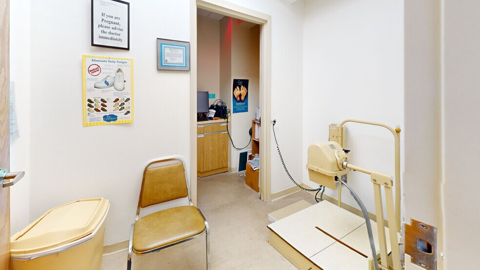 More Photos Of 5241 S Cicero Ave, Chicago Medical For Lease