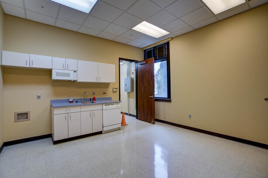 More Photos Of 9240 Explorer Dr, Colorado Springs Office For Lease