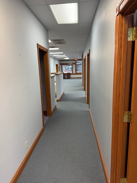 More Photos Of 126 S Knowles Ave, New Richmond Office For Lease