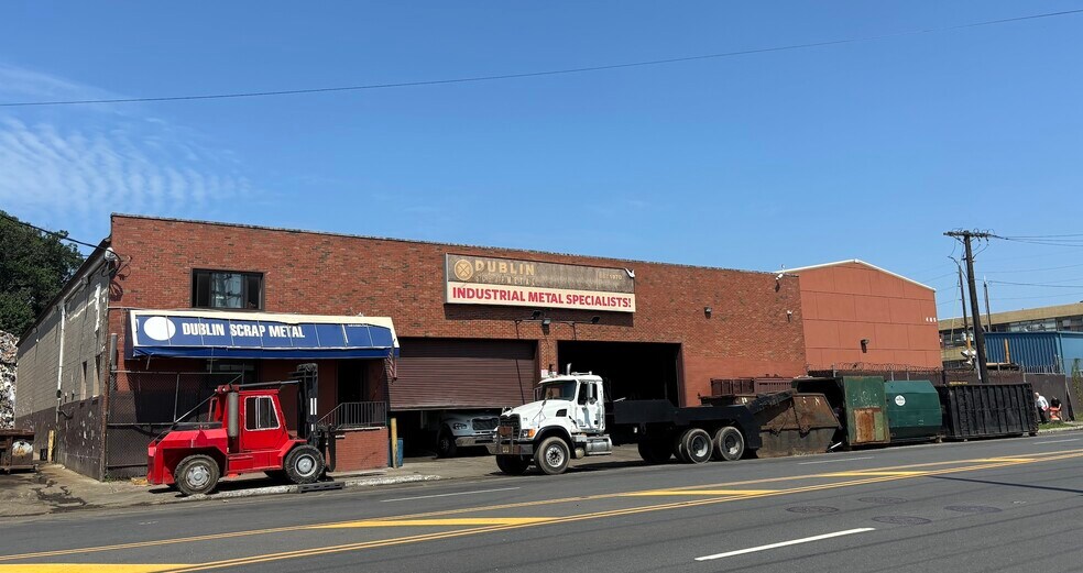 Primary Photo Of 483-495 Frelinghuysen Ave, Newark Warehouse For Lease