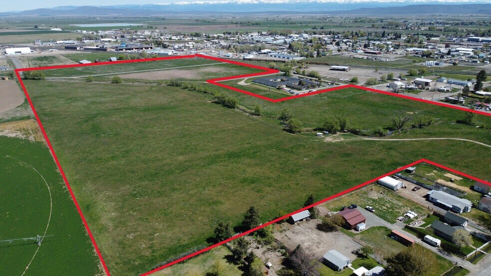 More Photos Of 0 17th St, Baker City Land For Sale