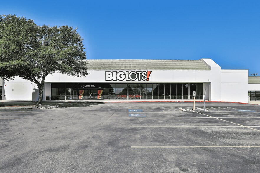 More Photos Of 1739 SW Loop 410, San Antonio General Retail For Sale