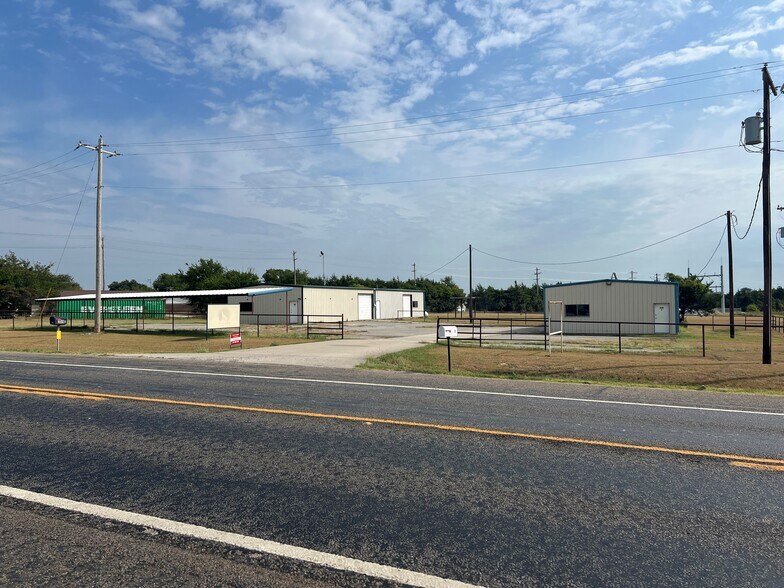 Primary Photo Of 309 S US Highway 69, Trenton Industrial For Lease