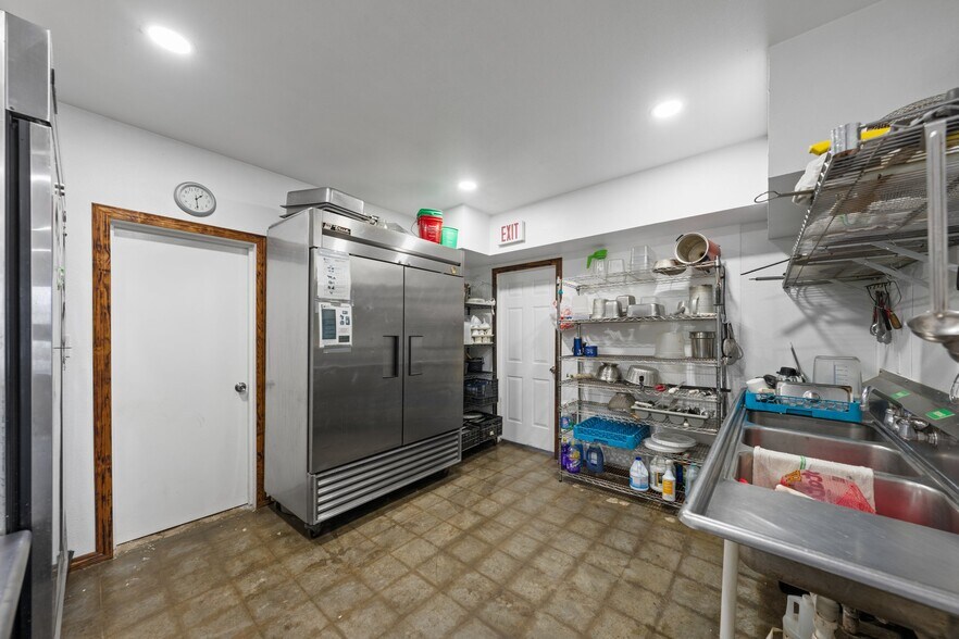 More Photos Of 4455 Highway 27, Kerrville Flex For Sale