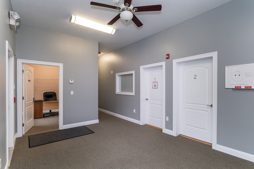 More Photos Of 442 State St, Belchertown Office Residential For Sale