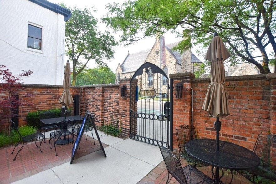 More Photos Of 611 E William St, Ann Arbor Sorority Fraternity House For Sale