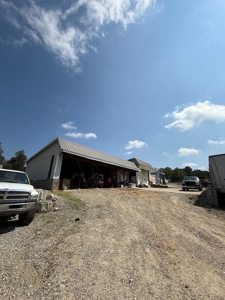 More Photos Of 2217 Chestnut Street Ext, High Point Industrial For Lease