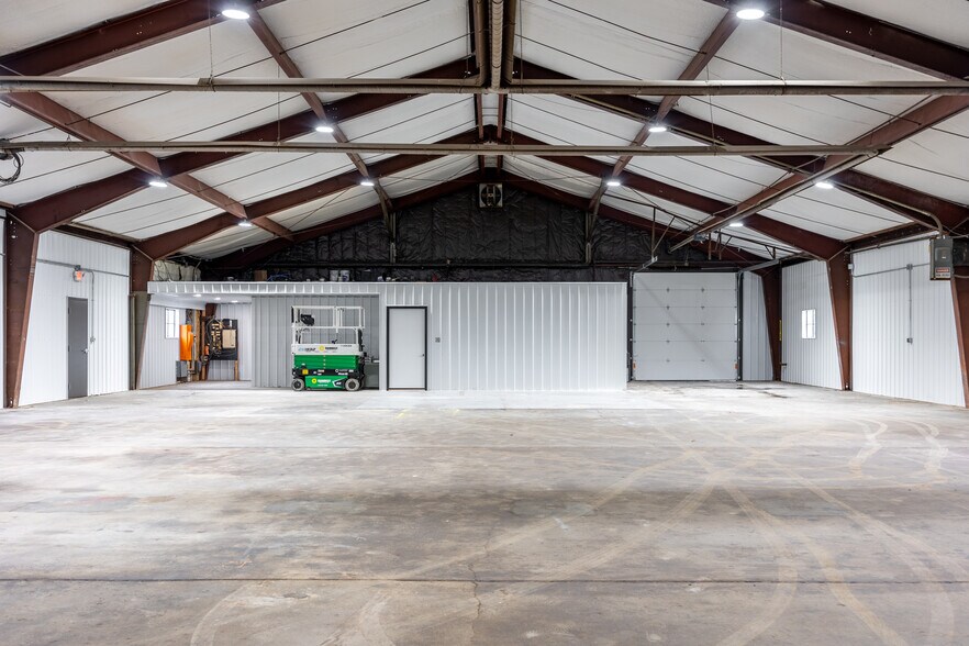 More Photos Of 1091 Stimmel Rd, Columbus Manufacturing For Lease