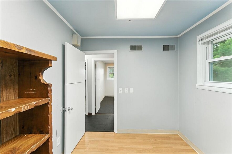 More Photos Of 2789 Post Rd, Warwick Office Residential For Sale