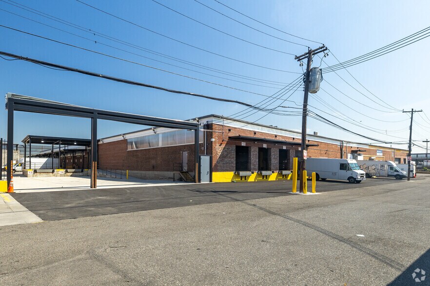 Primary Photo Of 9 Rewe St, Brooklyn Warehouse For Lease