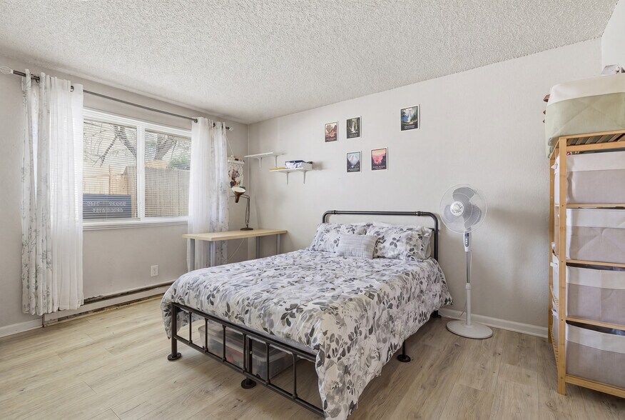 More Photos Of 14506 NE 6th Pl, Bellevue Apartments For Sale