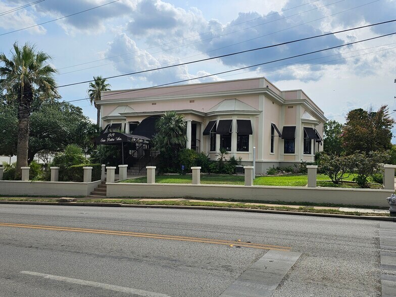Primary Photo Of 1919 San Pedro Ave, San Antonio Office For Sale