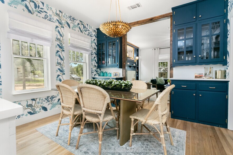 More Photos Of 508 N Orange St, Fredericksburg Specialty For Sale