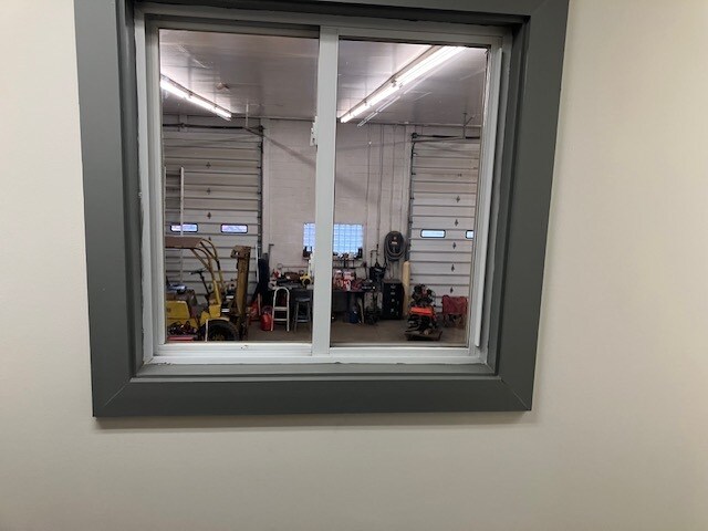 More Photos Of 1110 Island Ave, McKees Rocks Warehouse For Lease