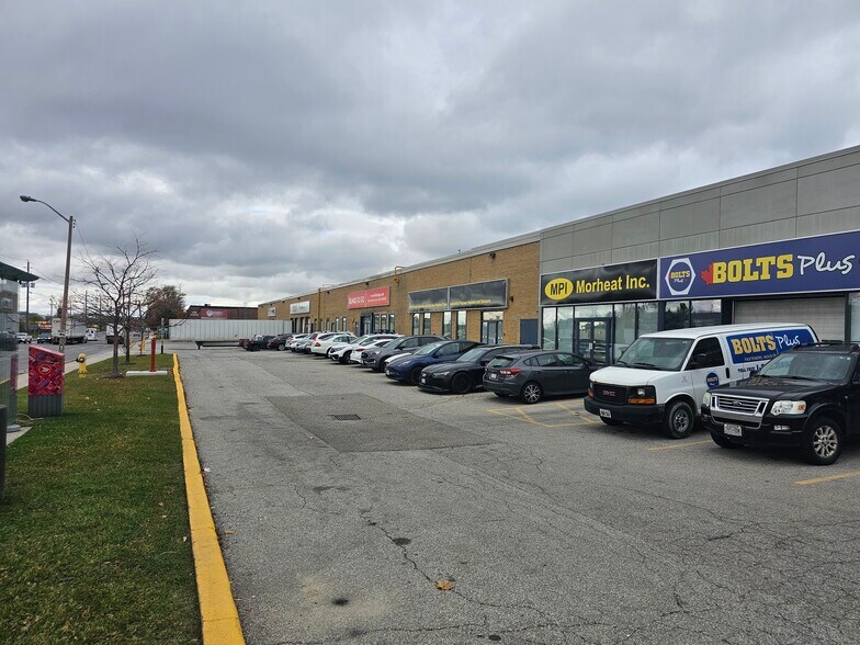 More Photos Of 170 Brockport Dr, Toronto Warehouse For Lease
