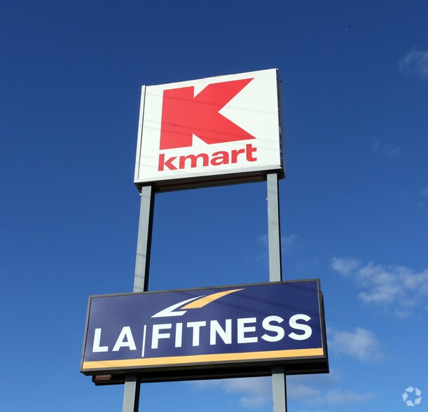 More Photos Of 320 S 25th St, Easton Unknown For Lease