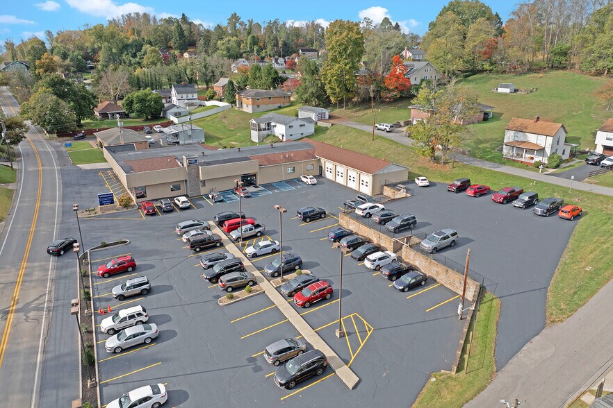 More Photos Of 1377 Locust Ave, Fairmont Medical For Sale