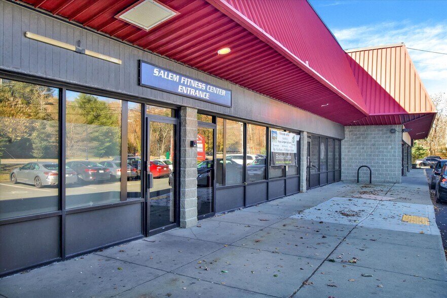 More Photos Of 38 Swampscott Rd, Salem Self Storage For Lease