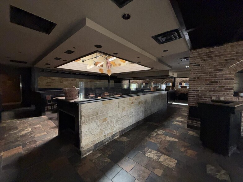 More Photos Of 224 Blanchard St, West Monroe Restaurant For Sale