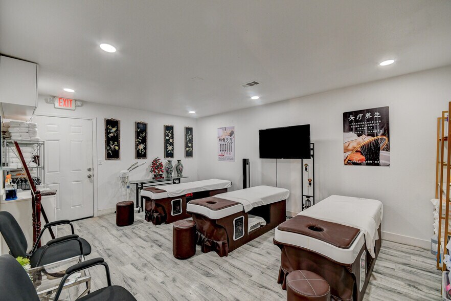 More Photos Of 3097 S Decatur Blvd, Las Vegas Office Residential For Sale