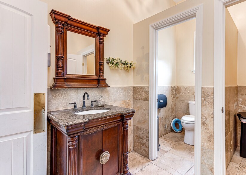 More Photos Of 600 S Towne Ave, Pomona Religious Facility For Sale