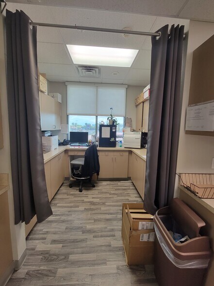 More Photos Of 2800 N Tenaya Way, Las Vegas Medical For Lease