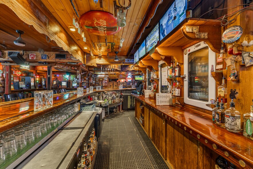 More Photos Of 1390 McQueeney Rd, New Braunfels Sports And Entertainment For Sale