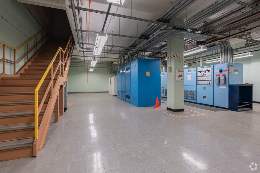 More Photos Of 2869 N 3501st Rd, Seneca Manufacturing For Sale