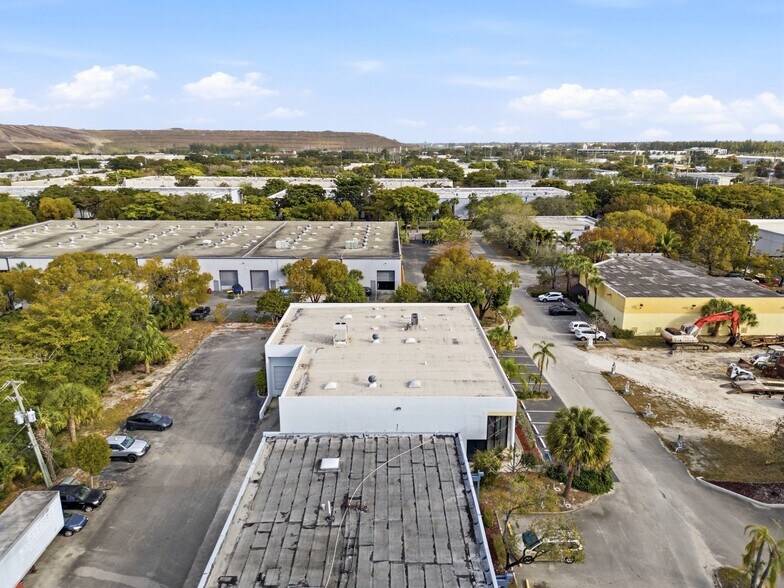 More Photos Of 2891 NW 22nd Ter, Pompano Beach Warehouse For Lease