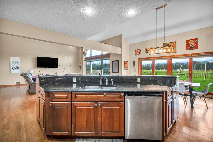 More Photos Of 16449 S Boone Rd, Columbia Station Specialty For Sale