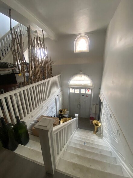 More Photos Of 386 Jersey St, Staten Island Religious Facility For Lease