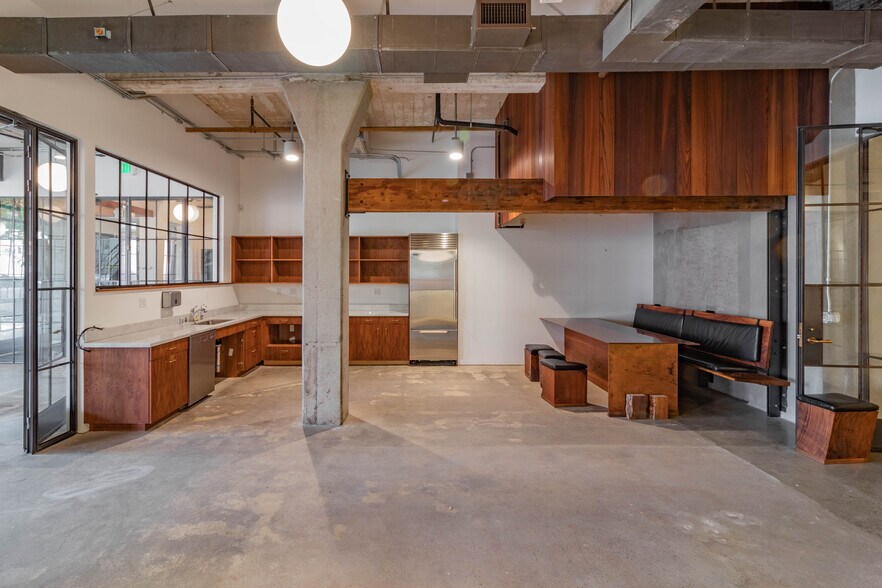 More Photos Of 837 N Spring St, Los Angeles Office For Sale