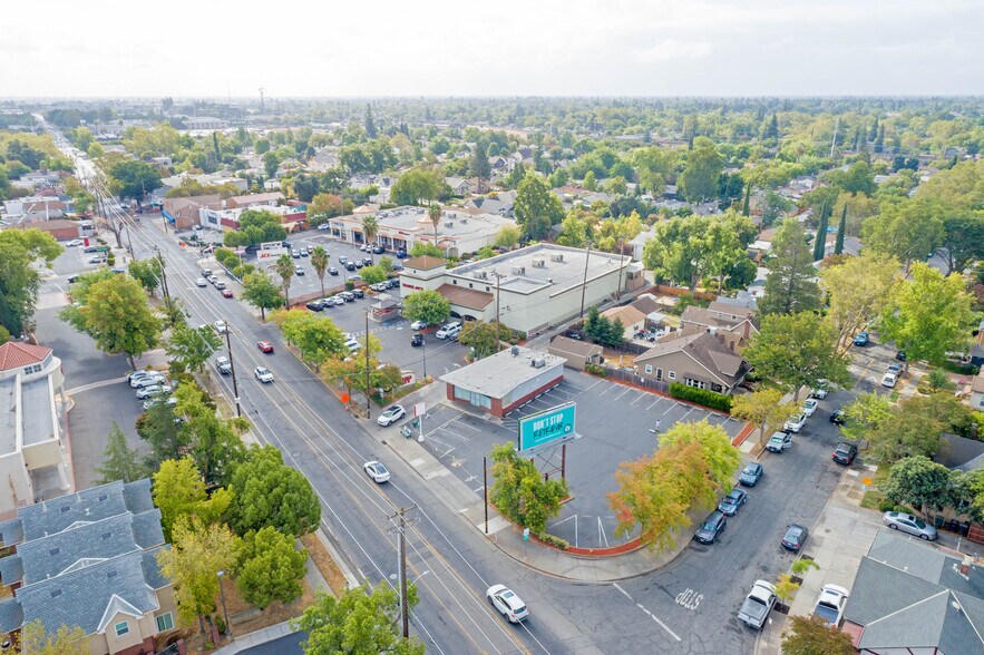 More Photos Of 4900-4922 Folsom Blvd, Sacramento Restaurant For Sale
