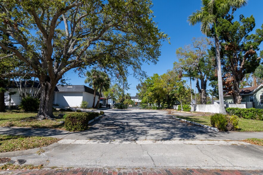 More Photos Of 1940 Dr Martin Luther King Jr St S, Saint Petersburg Specialty For Sale