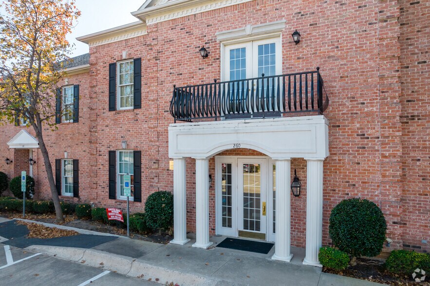 More Photos Of 260 N Denton Tap Rd, Coppell Unknown For Lease