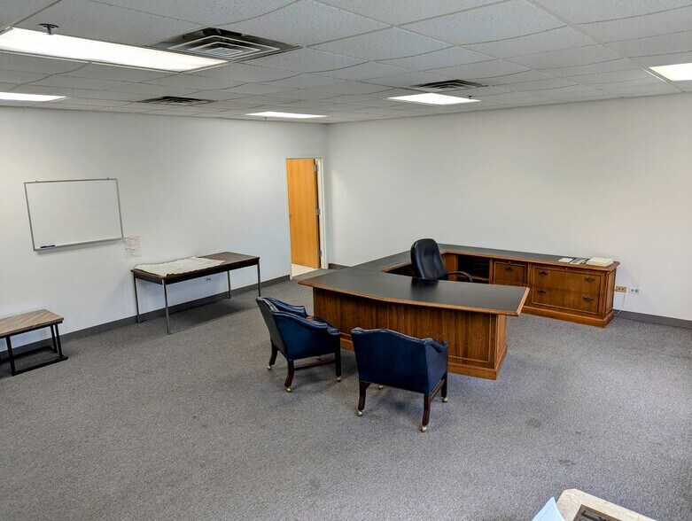 More Photos Of 115 E University Dr, Arlington Heights Warehouse For Sale