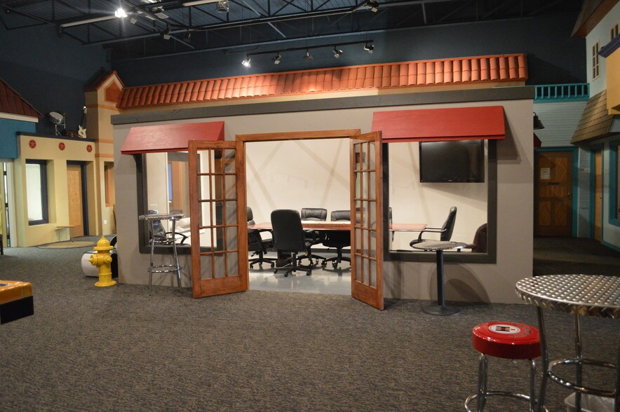 More Photos Of 6125 Airport Fwy, Haltom City Office For Lease