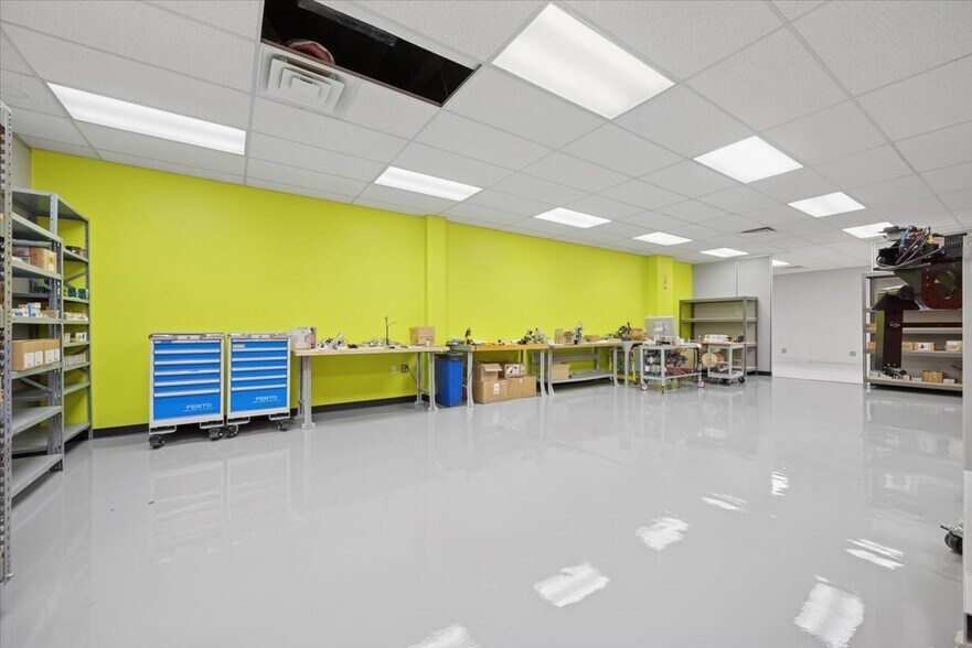 More Photos Of 3087 E Us 22, Somerville Manufacturing For Lease