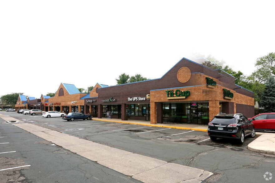 More Photos Of 1739-1771 N Lexington Ave, Roseville General Retail For Lease