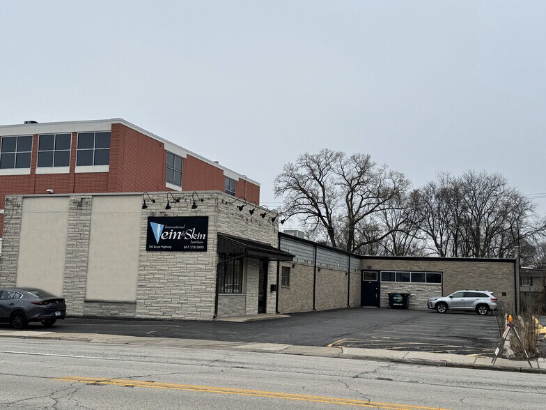 Primary Photo Of 760 Busse Hwy, Park Ridge Medical For Lease