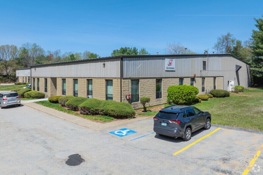 Primary Photo Of 898 Main St, Acton Showroom For Lease