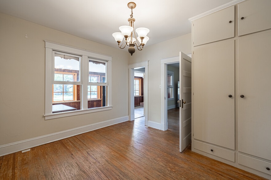 More Photos Of 5164 New Market Rd, Richmond Freestanding For Sale