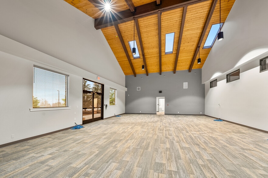 More Photos Of 2166 NW Vine St, Grants Pass Medical For Sale