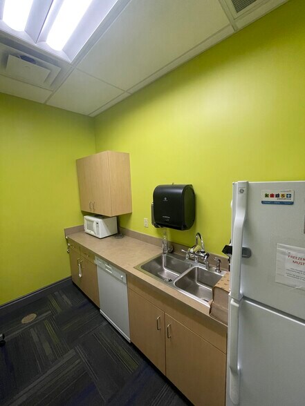 More Photos Of 671 Castle Creek Drive Ext, Seven Fields Storefront For Lease