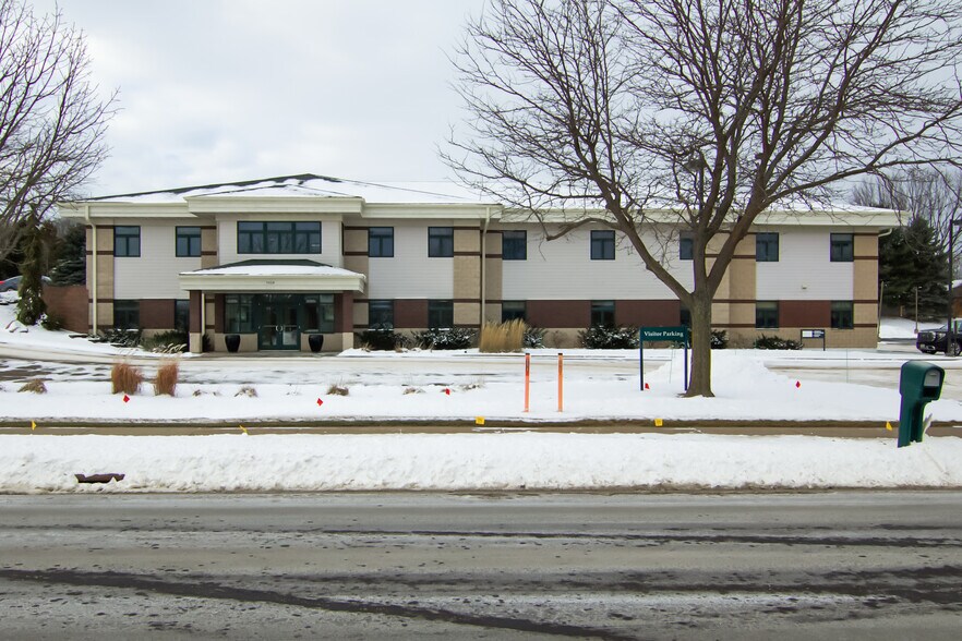 More Photos Of 3624 Oakwood Hills Pky, Eau Claire Office For Sale